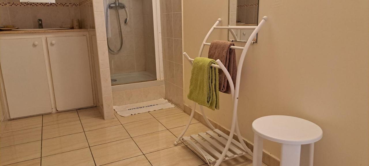 Logement Spacieux Deux Pieces A Baie Mahault Dış mekan fotoğraf