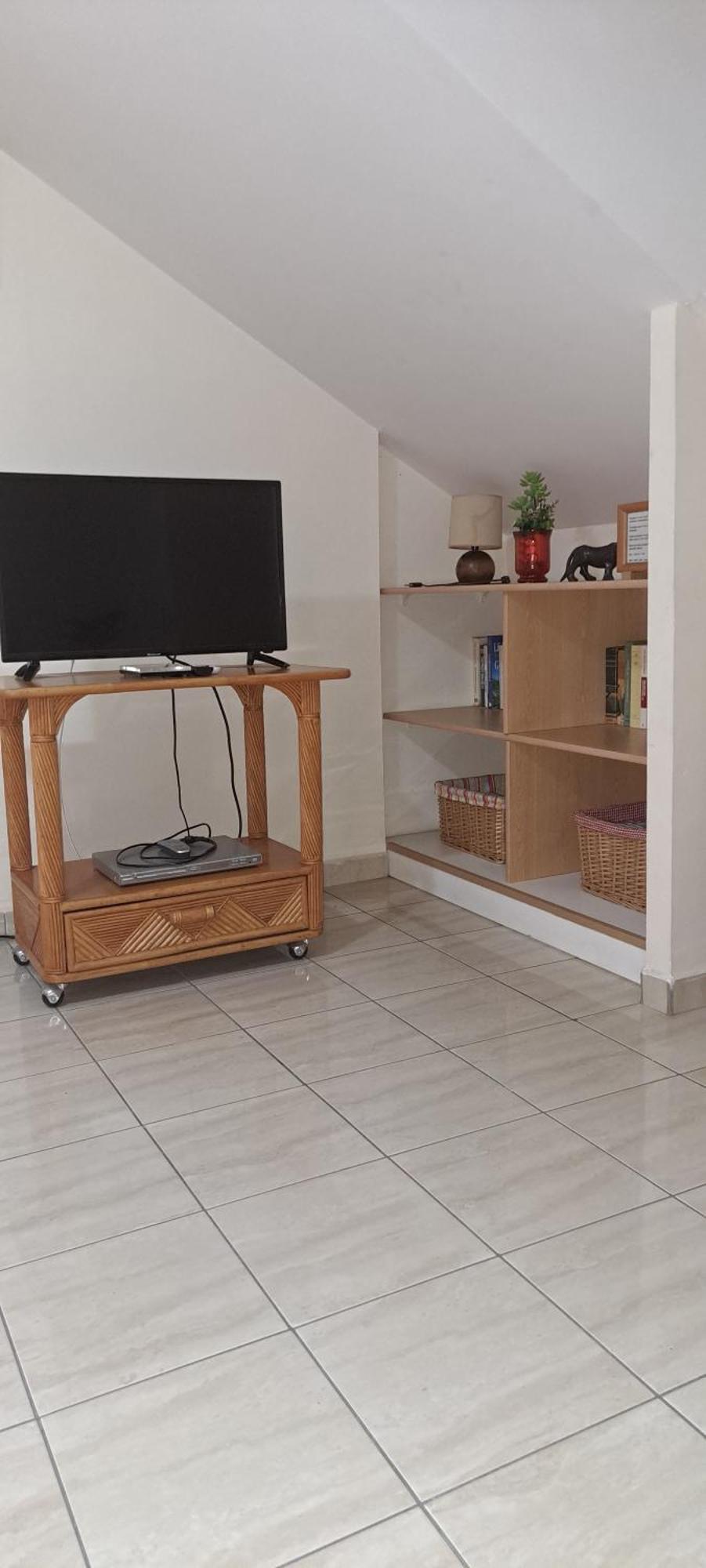 Logement Spacieux Deux Pieces A Baie Mahault Oda fotoğraf
